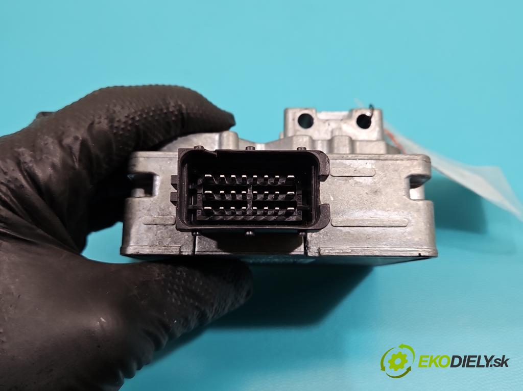 Alfa romeo 159 1.9 jtd 150 hp manual 110 kW 1910 cm3 4- Blokada: řízení: 00505008960 (Řízení ostatní)