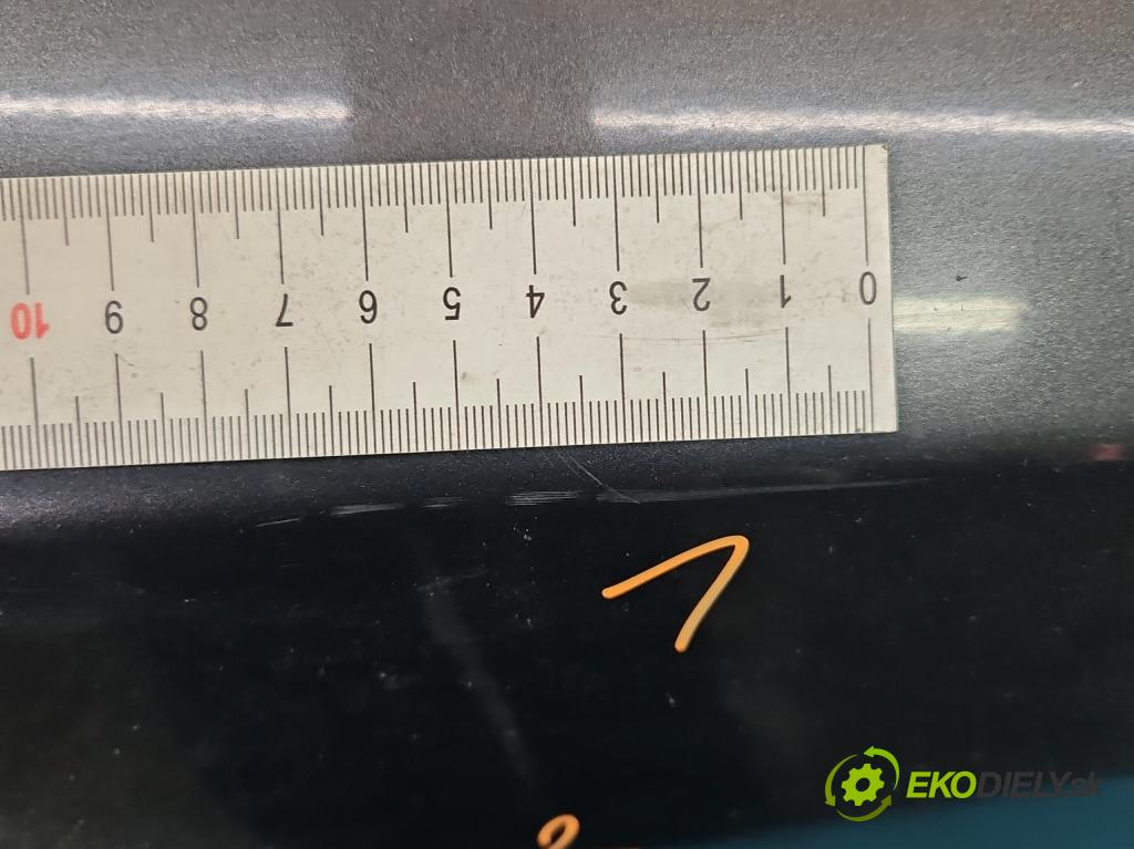 Fiat Stilo 1.6 16V 103 HP manual 76 kW 1596 cm3 3- dvere predné pravé  (Kľučka dverí ostatné)