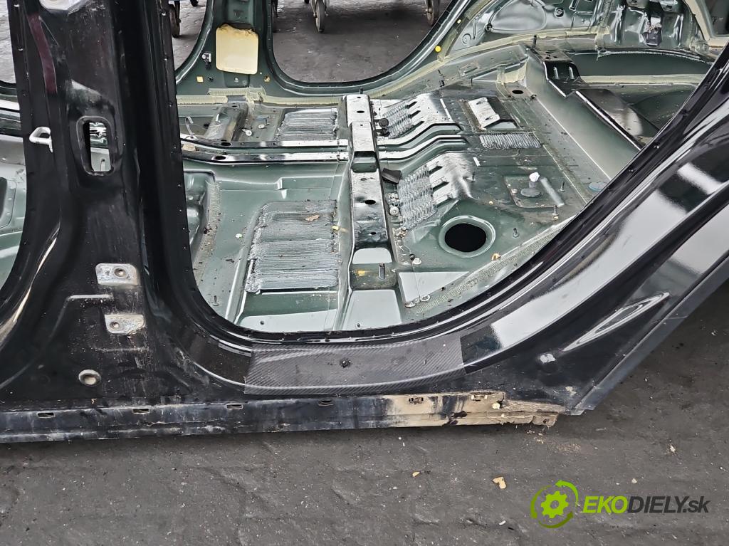 Jeep Grand Cherokee WK2 IV 2010-2021 3.0 CRD 250 hp automatic 184 kW 2987 cm3 5- práh levý  (Karoserie ostatní)