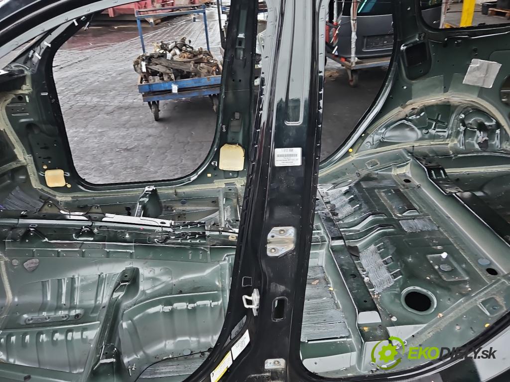 Jeep Grand Cherokee WK2 IV 2010-2021 3.0 CRD 250 hp automatic 184 kW 2987 cm3 5- práh levý  (Karoserie ostatní)