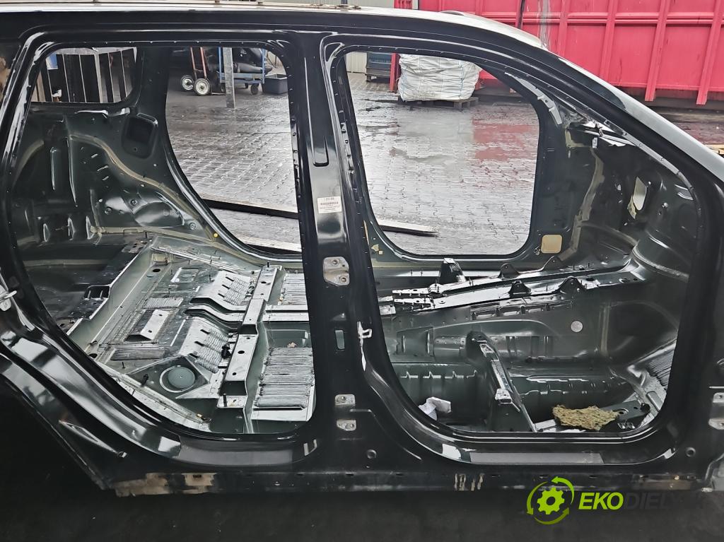 Jeep Grand Cherokee WK2 IV 2010-2021 3.0 CRD 250 hp automatic 184 kW 2987 cm3 5- práh pravý  (Karoserie ostatní)