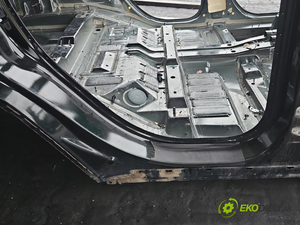 Jeep Grand Cherokee WK2 IV 2010-2021 3.0 CRD 250 hp automatic 184 kW 2987 cm3 5- práh pravý  (Karoserie ostatní)