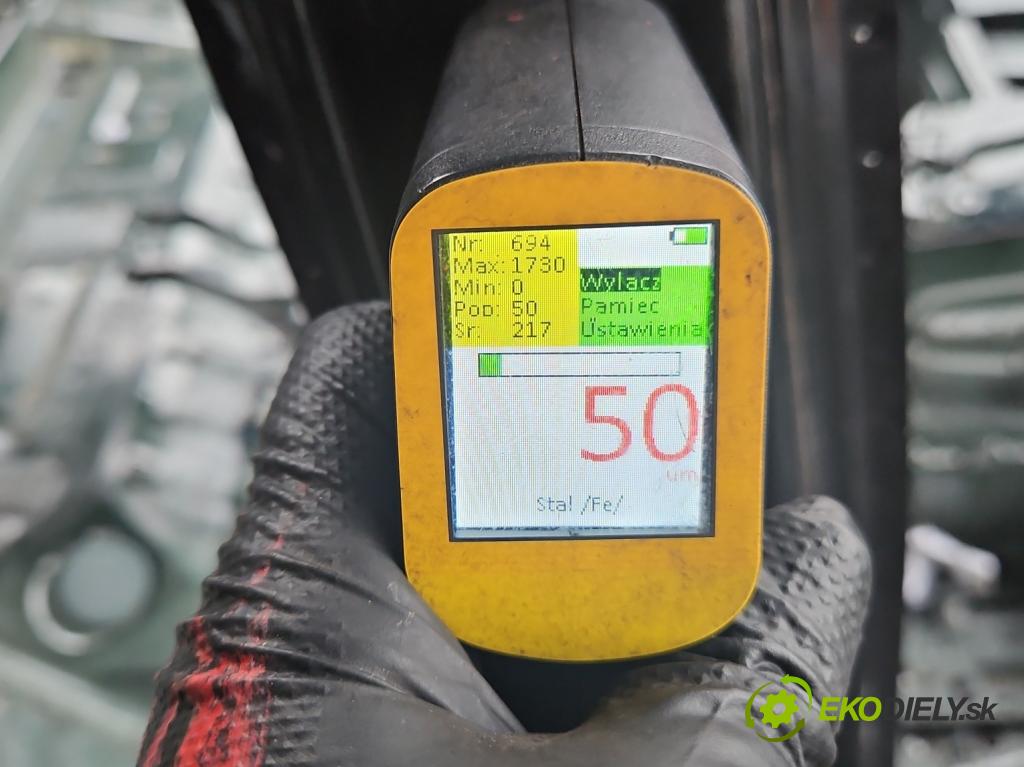 Jeep Grand Cherokee WK2 IV 2010-2021 3.0 CRD 250 hp automatic 184 kW 2987 cm3 5- práh pravý  (Karoserie ostatní)