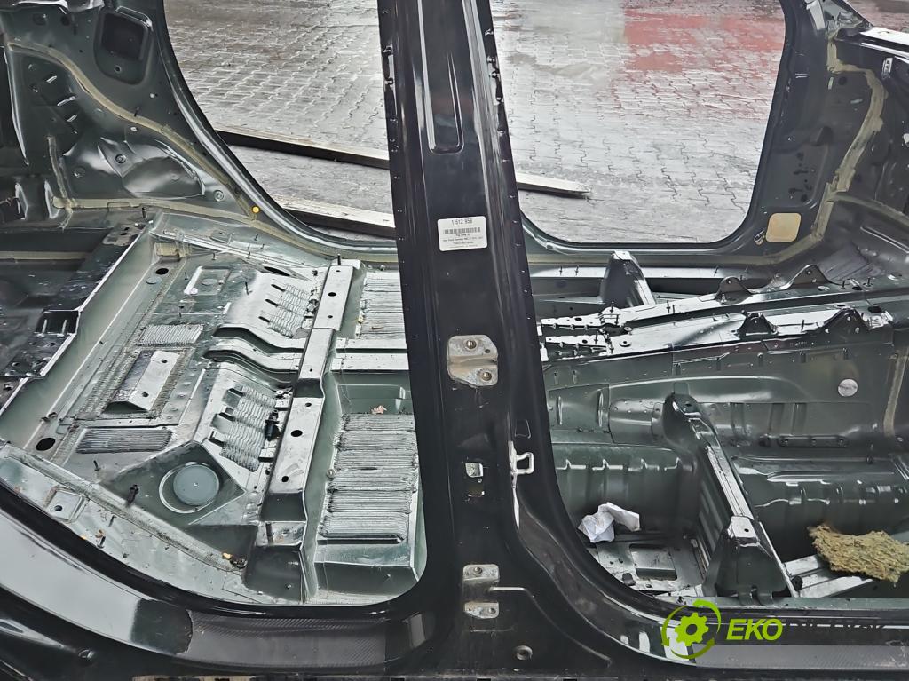 Jeep Grand Cherokee WK2 IV 2010-2021 3.0 CRD 250 hp automatic 184 kW 2987 cm3 5- práh pravý  (Karoserie ostatní)