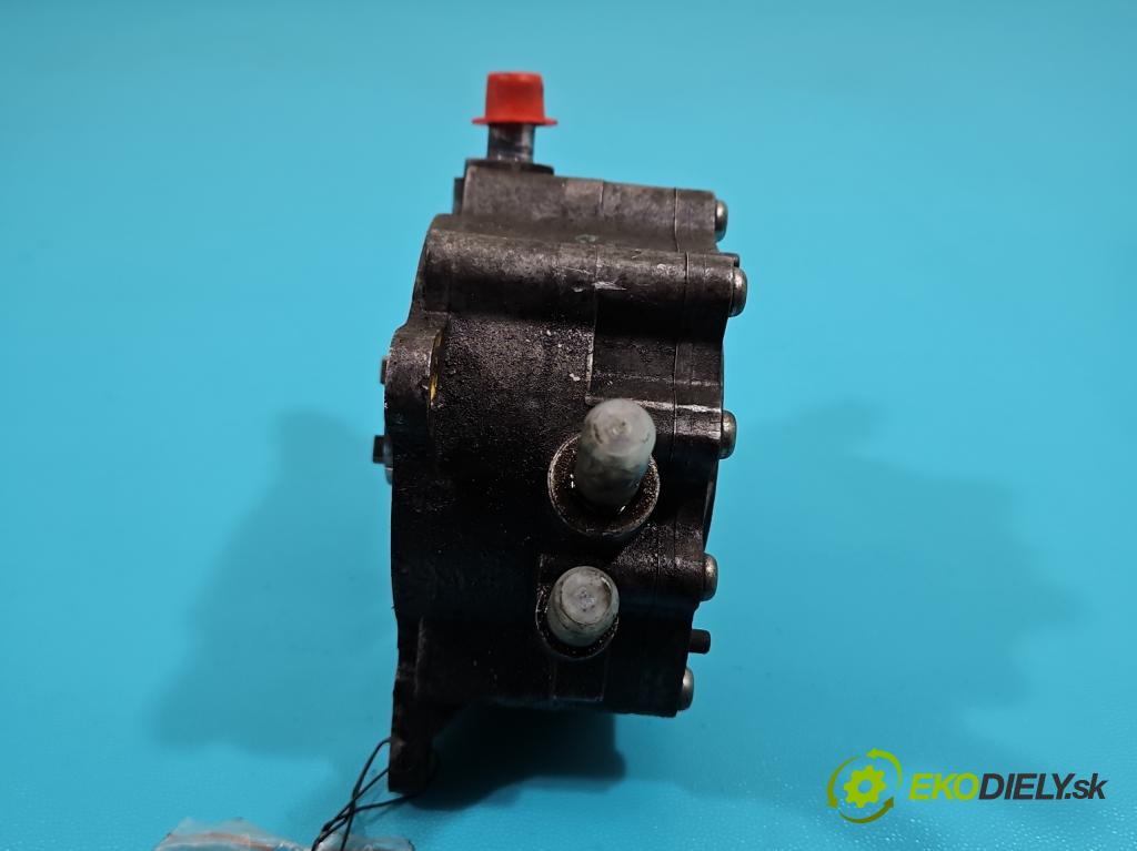 Skoda Octavia II 2004-2013 2.0 tdi 140 HP manual 103 kW 1968 cm3 5- čerpadlo rotačný 03G145209