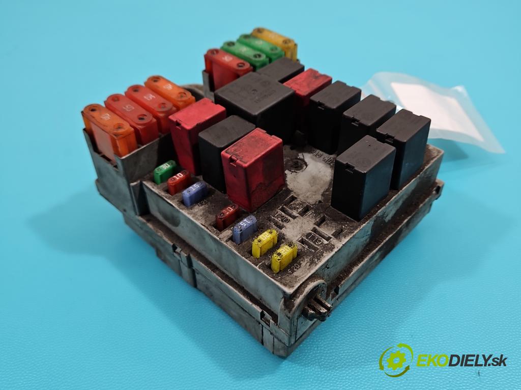 Fiat Bravo II 2007-2014 1.9 jtd 150 hp manual 110 kW 1910 cm3 5- skříňka pojistková 51775688 (Pojistková skříňka)