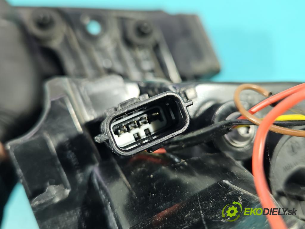 Renault Megane IV 2016-2024 1.3 Tce 140 HP manual 103 kW 1332 cm3 4- svetlo / reflektor zadné ľavé 265558986R (Kľučka dverí ostatné)