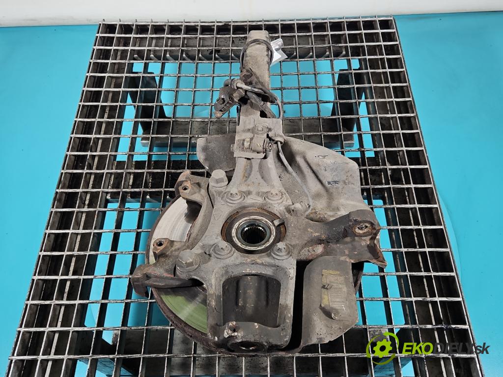 Alfa romeo 159 1.9 jtd 150 HP manual 110 kW 1910 cm3 4- náboj pravé  (Náboj kolesa)