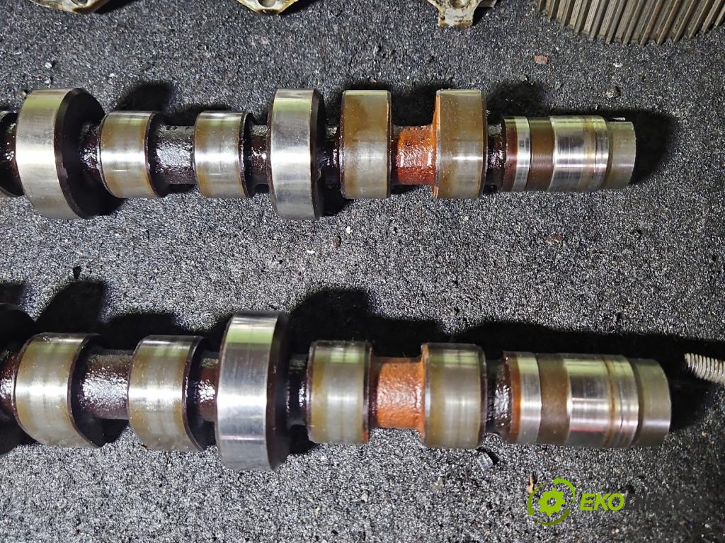 Fiat Stilo 1.6 16V 103 hp manual 76 kW 1596 cm3 3- hlava motoru 46764638