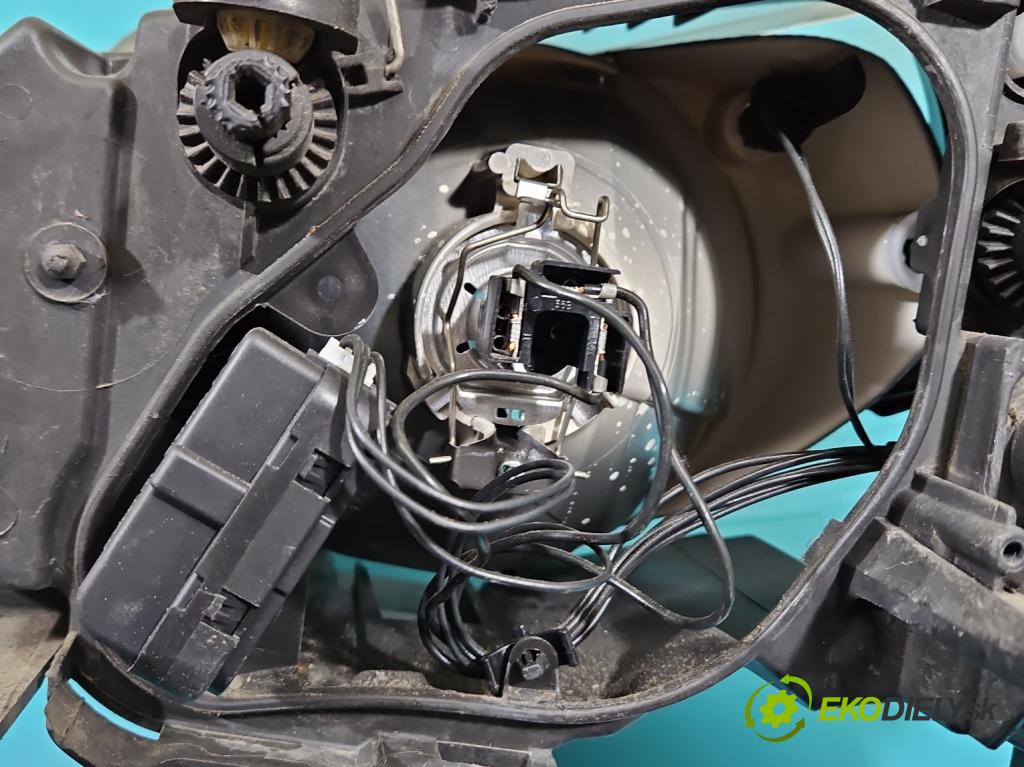 Seat Ibiza IV 6J 2008-2017 1.2 12V 69KM manual 51 kW 1198 cm3 5- Reflektor: pravý 6J1941022C (Svetlo predné pravé)