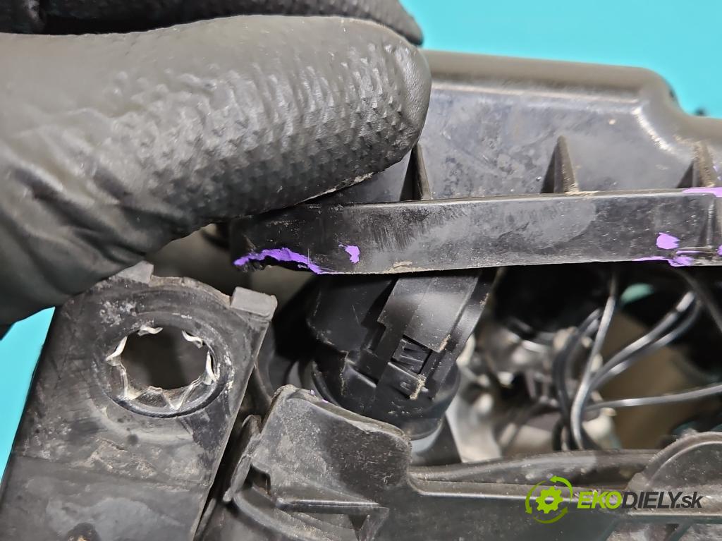 Seat Ibiza IV 6J 2008-2017 1.2 12V 69KM manual 51 kW 1198 cm3 5- Reflektor: pravý 6J1941022C (Svetlo predné pravé)