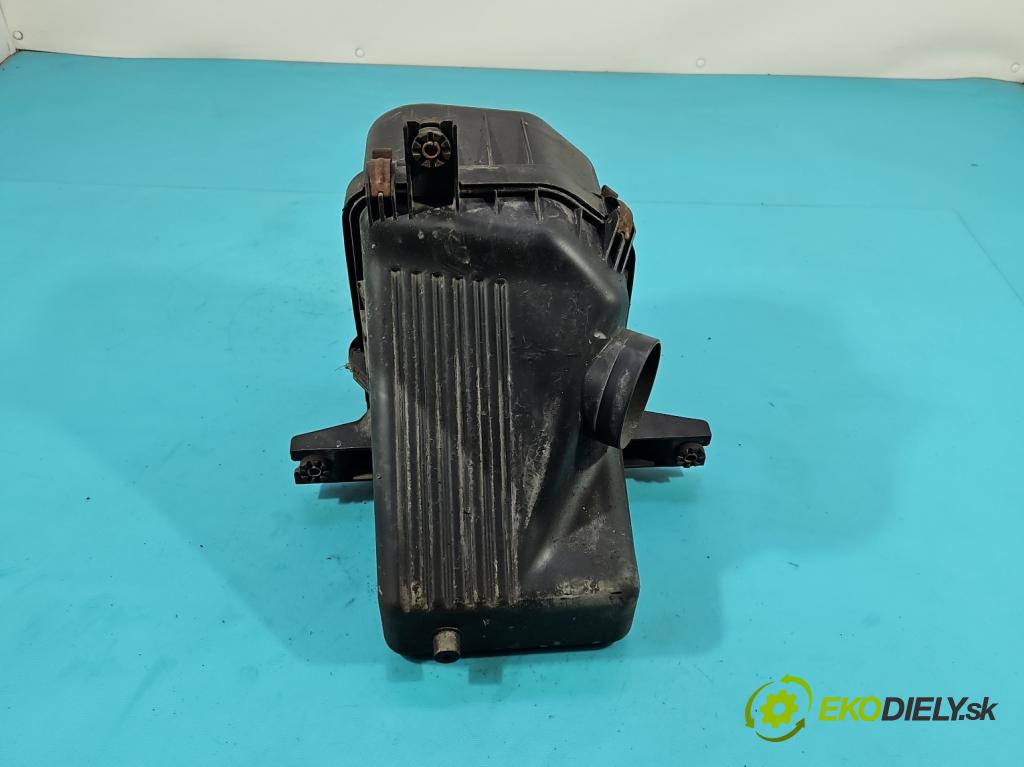 Suzuki Grand Vitara II 2005-2014 2.0 16V 140 HP manual 103 kW 1995 cm3 5- obal filtra vzduchu 65J-A01 (Obal vzduchového filtra)