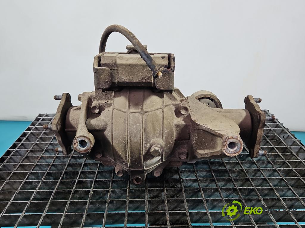 Suzuki Grand Vitara II 2005-2014 2.0 16V 140 HP manual 103 kW 1995 cm3 5- Most: zadní: TL43
