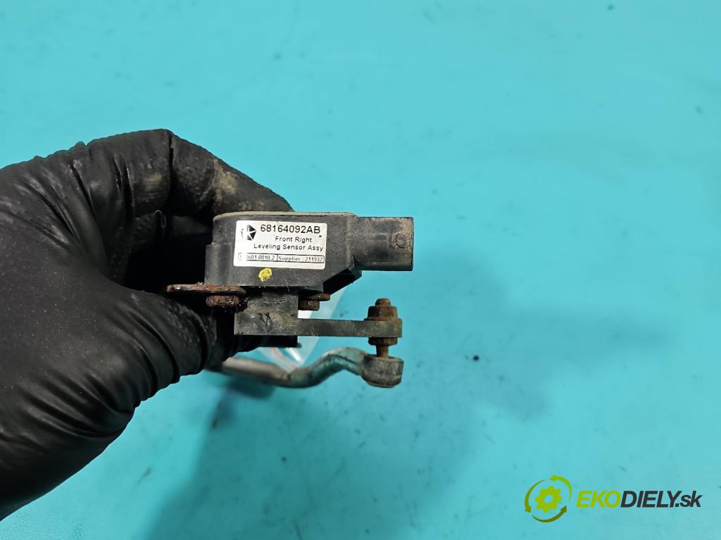 Jeep Grand Cherokee WK2 IV 2010-2021 3.0 CRD 250 HP automatic 184 kW 2987 cm3 5- snímač nastavenia xenon 68164092AB (Snímač)