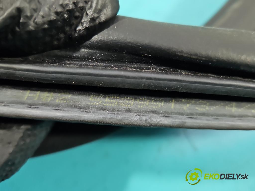 Jeep Grand Cherokee WK2 IV 2010-2021 3.0 CRD 250 hp automatic 184 kW 2987 cm3 5- Těsnění: dveře zadní pravé  (Karoserie ostatní)