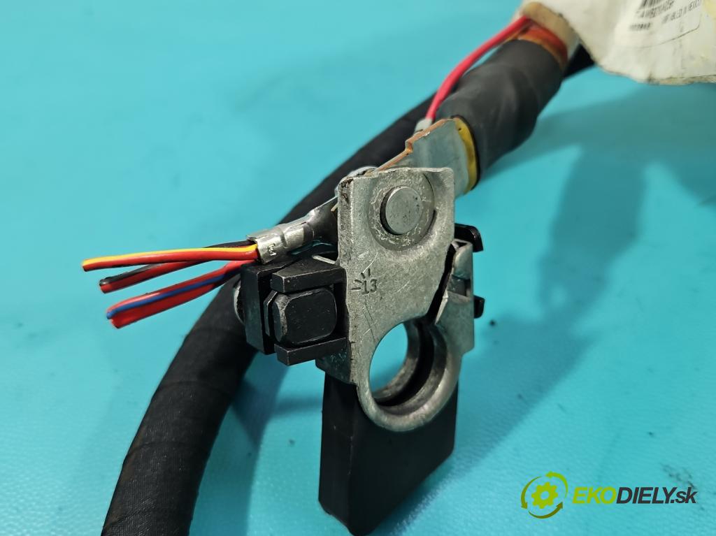 Jeep Grand Cherokee WK2 IV 2010-2021 3.0 CRD 250 HP automatic 184 kW 2987 cm3 5- kontakt plusová P68148555AC