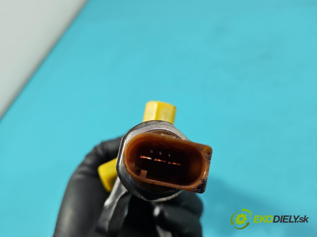 Vw Sharan II 2010-2022 2.0 tdi 177 HP automatic 130 kW 1968 cm3 5- lišta vstrekovacia 03L130089J (Vstrekovacia lišta)