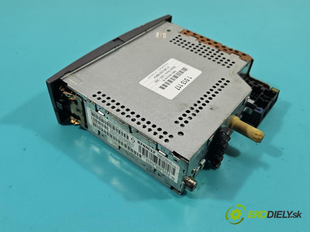 Renault Scenic II 2003-2009 2.0 16V 133 HP manual 98 kW 1998 cm3 5- Radio originál 8200300859B