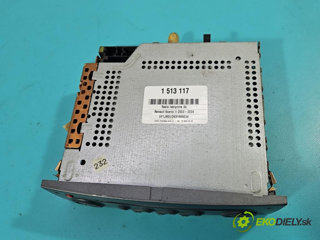 Renault Scenic II 2003-2009 2.0 16V 133 HP manual 98 kW 1998 cm3 5- Radio originál 8200300859B