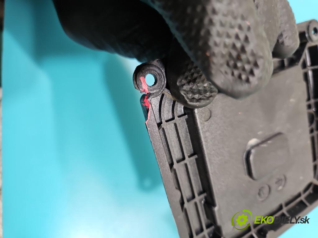 Renault Megane IV 2016-2024 1.3 Tce 140 HP manual 103 kW 1332 cm3 4- střídač: xenon A2C90665603 (Riadiaca jednotka xenónu)