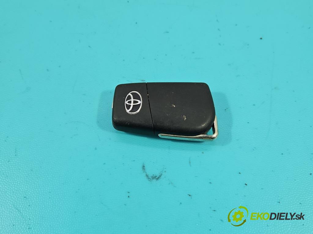 Toyota Auris II 2012-2018 1.6 16V 132 HP manual 97 kW 1598 cm3 5- dialkové klíč:
