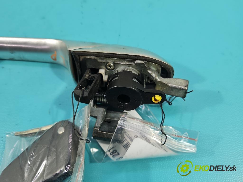 Alfa romeo 147 1.9 jtd 120 hp manual 88 kW 1910 cm3 5- klika přední levé  (Vnější přední levá klika dveří)