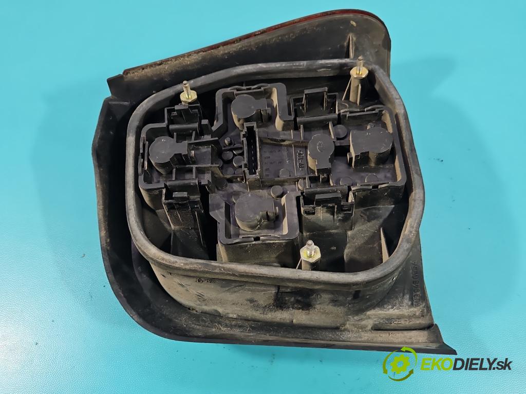 Skoda Felicia 1.6 75 HP manual 55 kW 1598 cm3 5- svetlo / reflektor zadné ľavé  (Kľučka dverí ostatné)