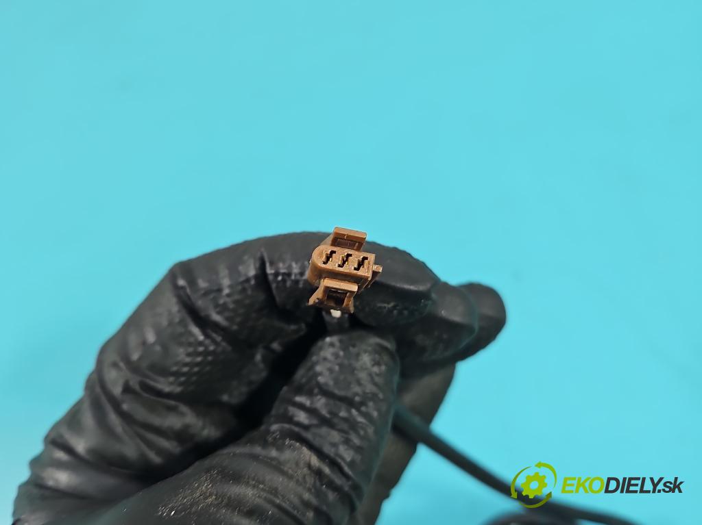 Skoda Felicia 1.6 75 HP manual 55 kW 1598 cm3 5- Spínačka 441022221176 (Spínacia skrinka)