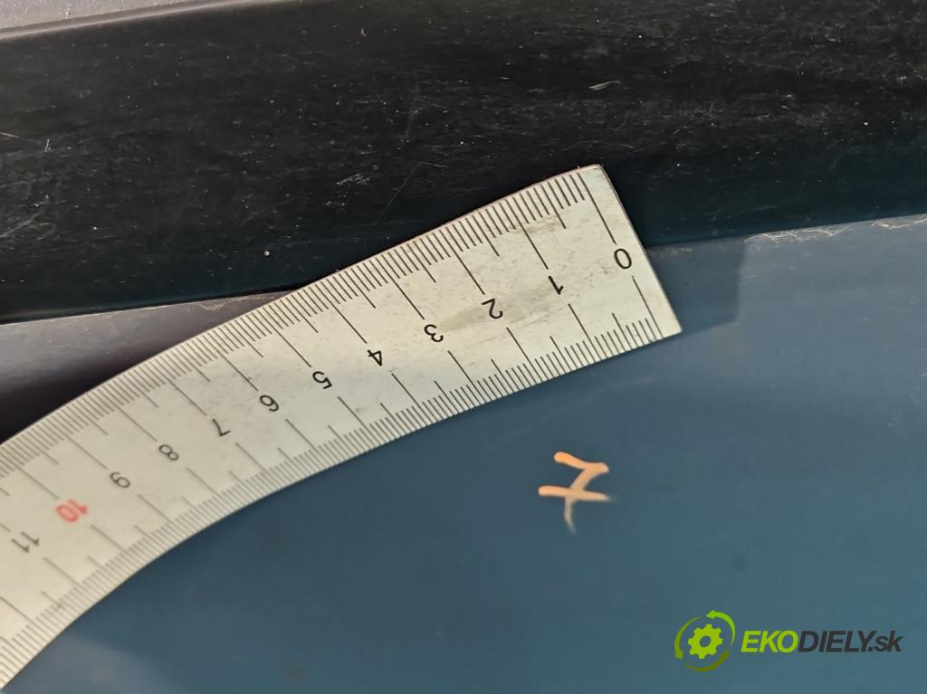 Toyota Corolla E11 1997-2002 1.4 16V 86 hp manual 63 kW 1332 cm3 5- dveře zadní pravé  (Klika dveří ostatní)