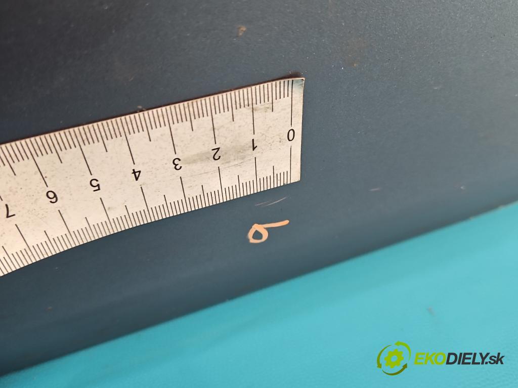 Toyota Corolla E11 1997-2002 1.4 16V 86 hp manual 63 kW 1332 cm3 5- dveře zadní pravé  (Klika dveří ostatní)