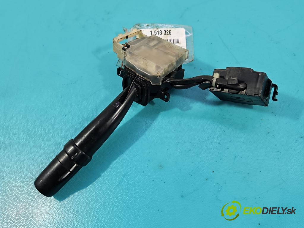 Toyota Avensis I T22 1997-2003 2.0 TD 90 HP manual 66 kW 1975 cm3 5- prepínač smeroviek 17A0895 (Prepínacie páčky pod volantom)