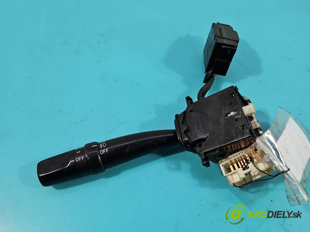 Toyota Avensis I T22 1997-2003 2.0 TD 90 HP manual 66 kW 1975 cm3 5- prepínač smeroviek 17A0895 (Prepínacie páčky pod volantom)
