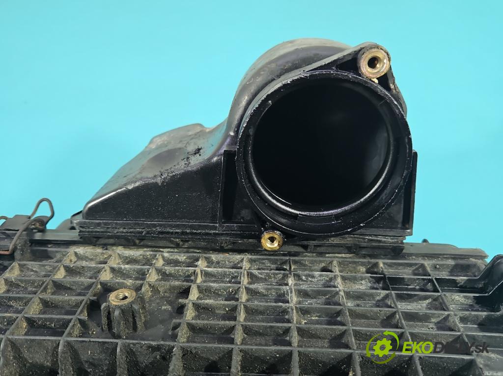 Alfa romeo 147 1.9 jtd 120 HP manual 88 kW 1910 cm3 5- obal filtra vzduchu 46794400 (Obal vzduchového filtra)