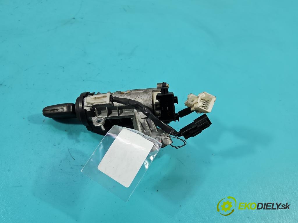 Toyota Avensis I T22 1997-2003 2.0 TD 90 HP manual 66 kW 1975 cm3 5- Spínačka 73650712 (Spínacia skrinka)