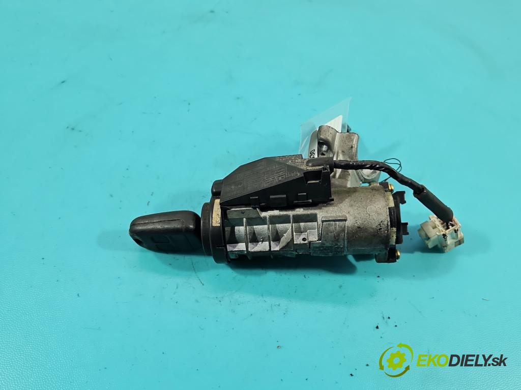 Toyota Avensis I T22 1997-2003 2.0 TD 90 HP manual 66 kW 1975 cm3 5- Spínačka 73650712 (Spínacia skrinka)