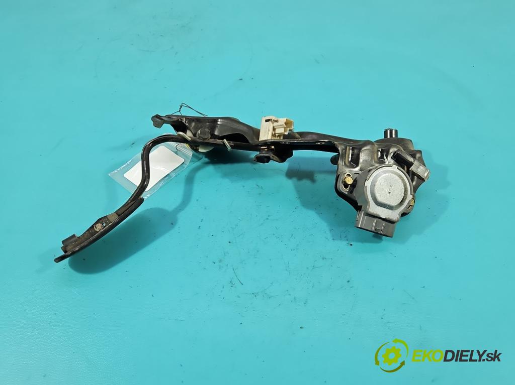 Toyota Avensis I T22 1997-2003 2.0 TD 90 HP manual 66 kW 1975 cm3 5- pedal plyn potenciometr: 89281-20010