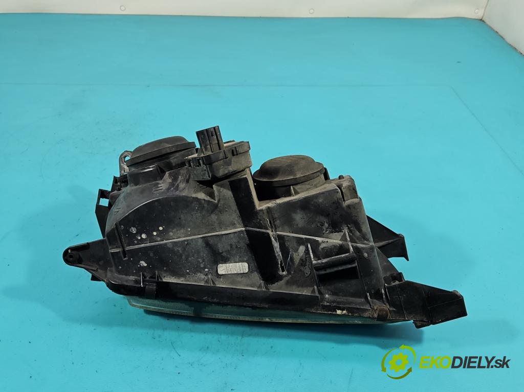 Toyota Avensis I T22 1997-2003 2.0 TD 90 HP manual 66 kW 1975 cm3 5- Reflektor: ľavý 54533366 (Kľučka dverí ostatné)