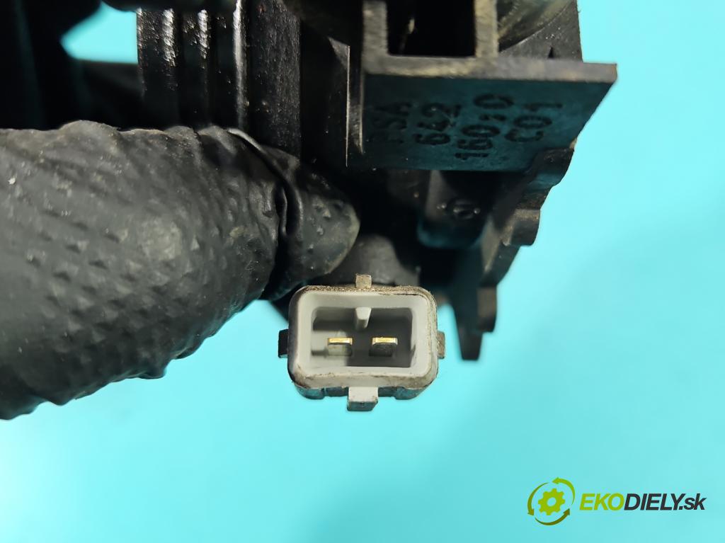 Peugeot 206 1.4 8V 75 HP manual 55 kW 1360 cm3 5- klapka (Škrtiaca klapka)