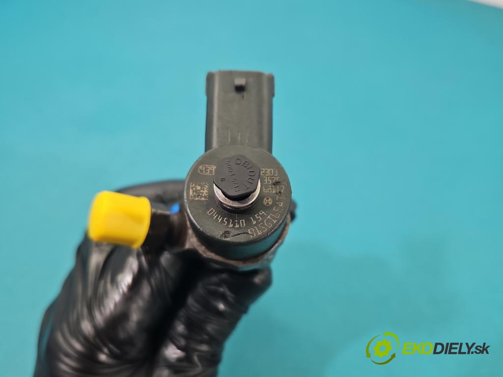 Alfa romeo 159 1.9 jtd 150 hp manual 110 kW 1910 cm3 4- vstřikovač 0445110159 (Vstřikovač paliva)