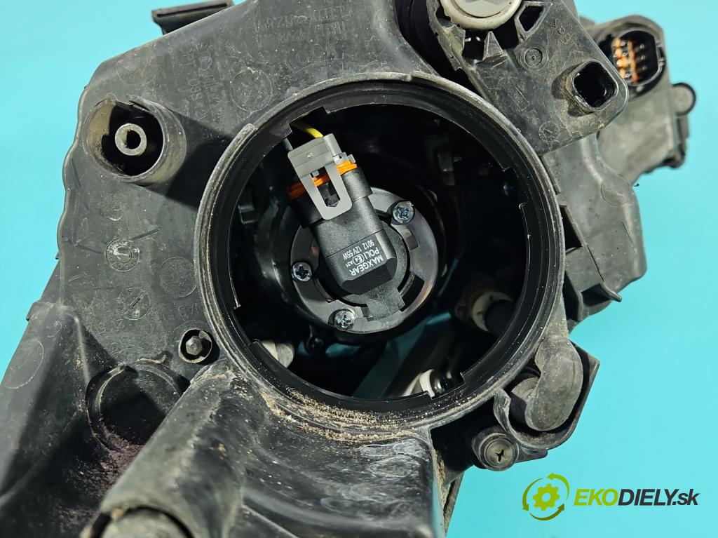 Hyundai Ix35 2.0 crdi 136 HP manual 100 kW 1995 cm3 5- Reflektor: pravý  (Svetlo predné pravé)