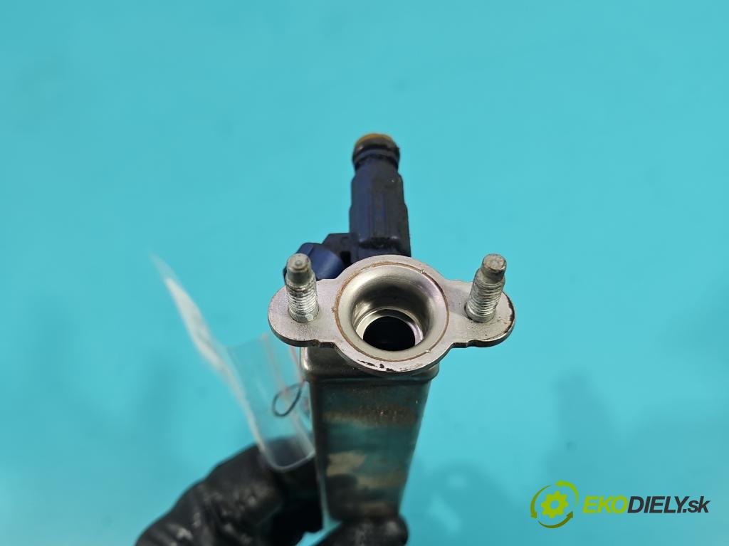 Hyundai I30 II 2012-2016 1.4 16V 100 HP manual 73.2 kW 1396 cm3 5- vstrek 35310-2B000 (Vstrekovač paliva)