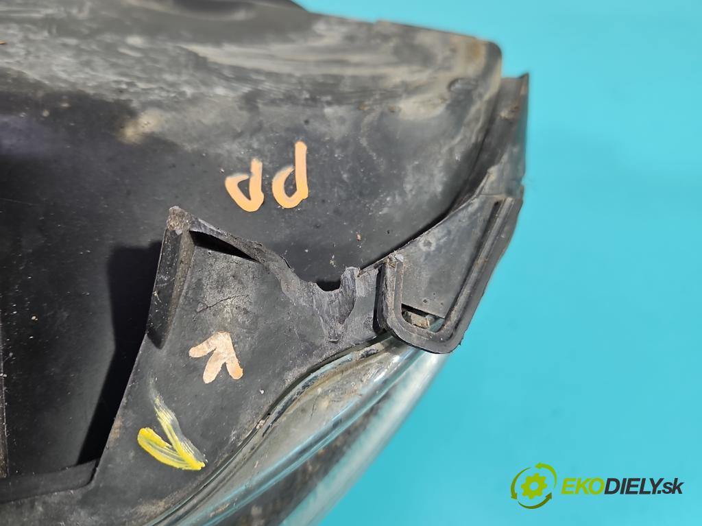 Alfa romeo 147 1.9 jtd 120 HP manual 88 kW 1910 cm3 5- Reflektor: pravý (Svetlo predné pravé)