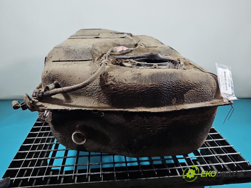 Suzuki Grand Vitara II 2005-2014 2.0 16V 140 hp manual 103 kW 1995 cm3 5- Nádrž: paliva  (Palivová nádrž)