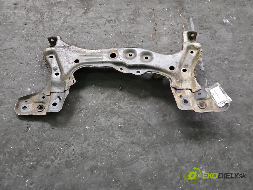Toyota Corolla E11 1997-2002 1.4 16V 86 HP manual 63 kW 1332 cm3 5- výstuha motora 