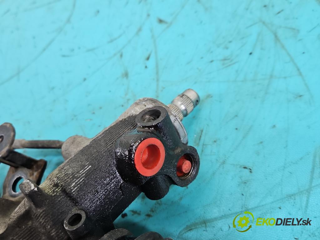 Toyota Corolla E11 1997-2002 1.4 16V 86 HP manual 63 kW 1332 cm3 5- Ozubené kolo: volant