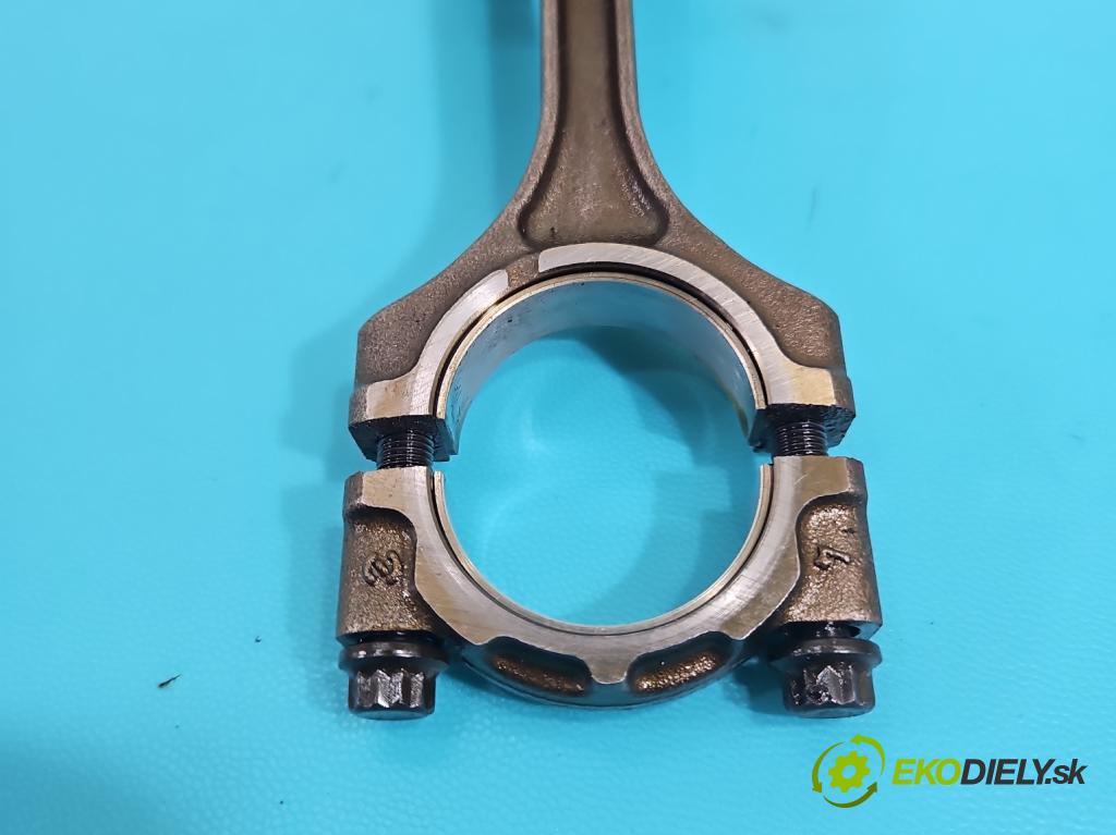 Hyundai I30 II 2012-2016 1.4 16V 100 HP manual 73.2 kW 1396 cm3 5- piest  (Piest)