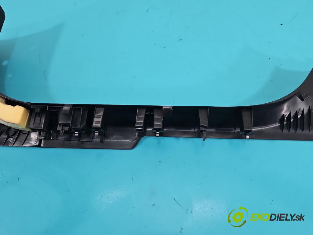 Renault Megane IV 2016-2024 1.3 Tce 140 HP manual 103 kW 1332 cm3 4- kryt plast 768377074R