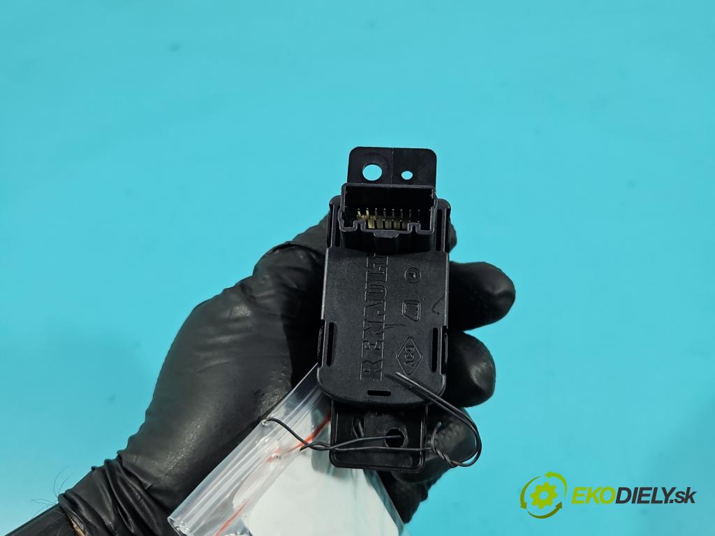 Renault Megane IV 2016-2024 1.3 Tce 140 HP manual 103 kW 1332 cm3 4- prepínač brzda: ručný 363216544R (Prepínacie páčky pod volantom)