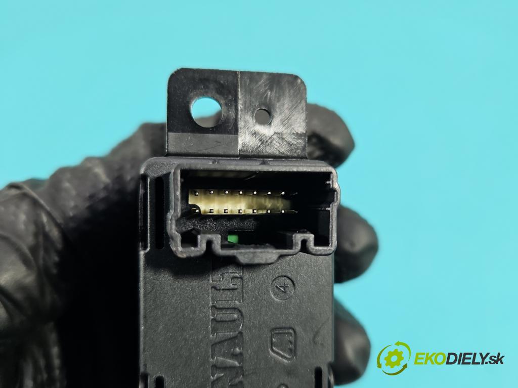 Renault Megane IV 2016-2024 1.3 Tce 140 HP manual 103 kW 1332 cm3 4- prepínač brzda: ručný 363216544R (Prepínacie páčky pod volantom)