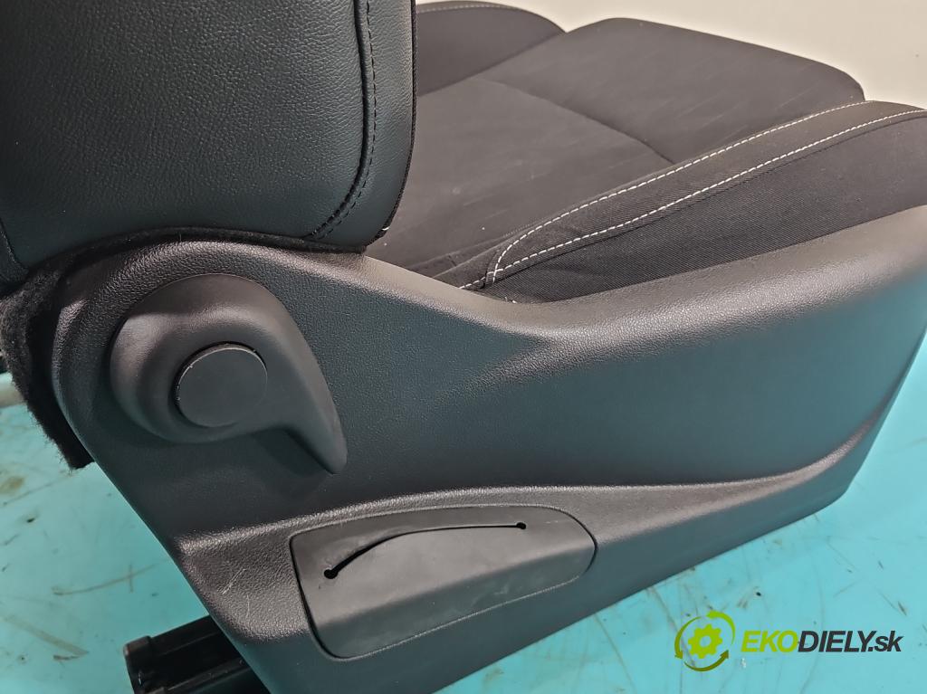 Renault Megane IV 2016-2024 1.3 Tce 140 HP manual 103 kW 1332 cm3 4- Sedačka pravý (Sedadlo)